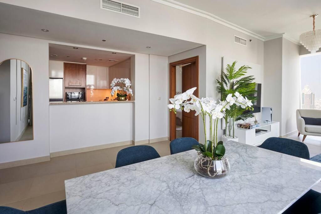 Appartamento Larbi Breathtaking Burj And Fountain View Luxurious 2 Bed Dubai Esterno foto