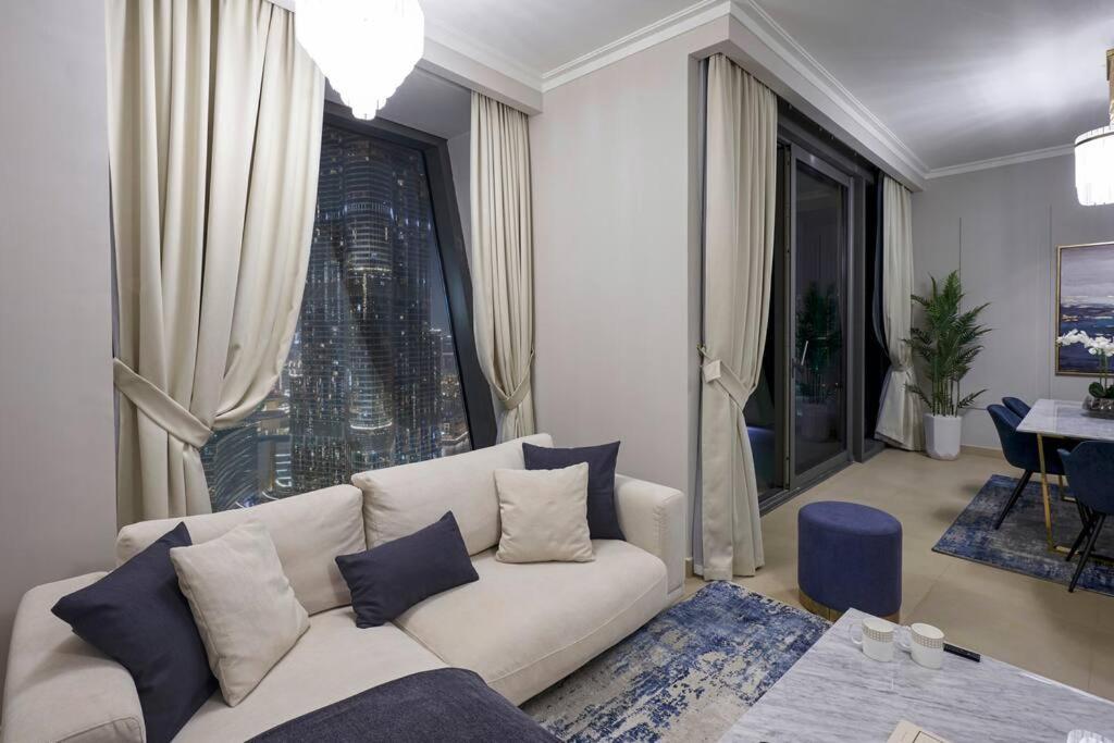Appartamento Larbi Breathtaking Burj And Fountain View Luxurious 2 Bed Dubai Esterno foto