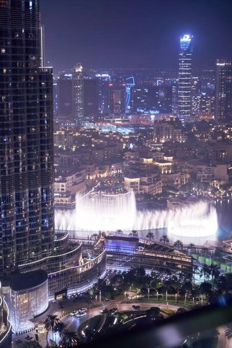 Appartamento Larbi Breathtaking Burj And Fountain View Luxurious 2 Bed Dubai Esterno foto