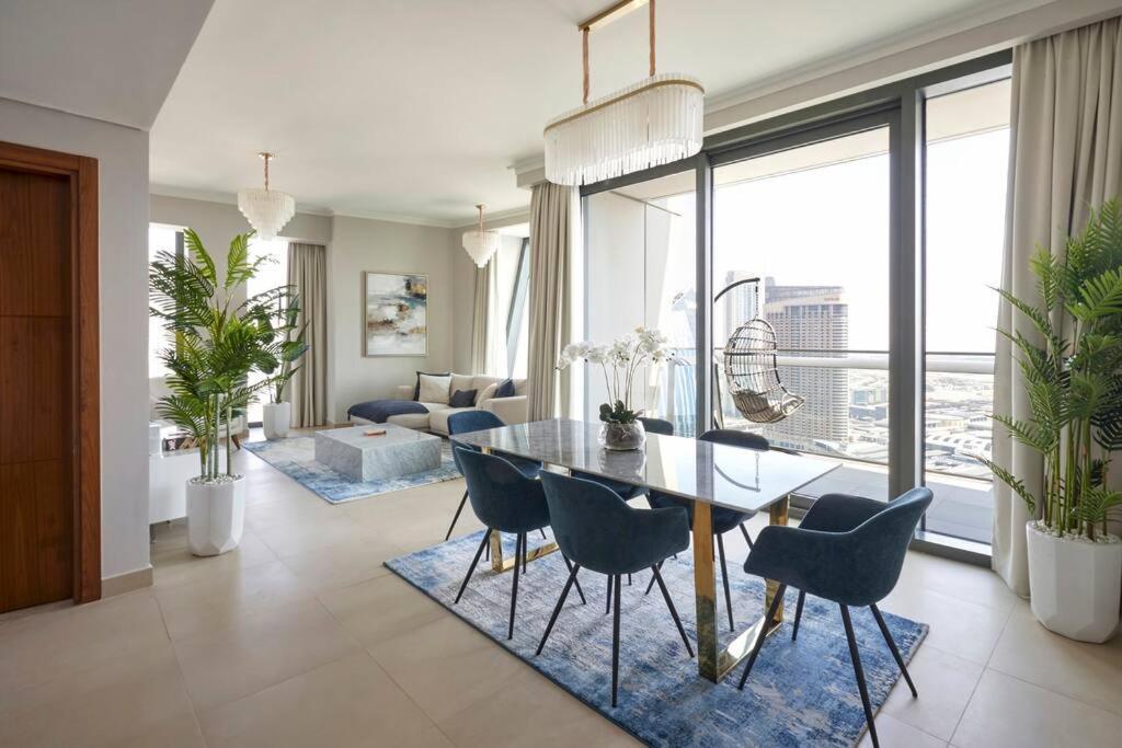 Appartamento Larbi Breathtaking Burj And Fountain View Luxurious 2 Bed Dubai Esterno foto