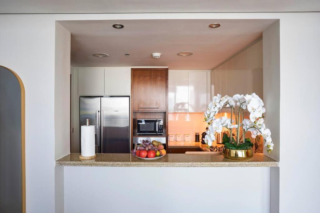 Appartamento Larbi Breathtaking Burj And Fountain View Luxurious 2 Bed Dubai Esterno foto